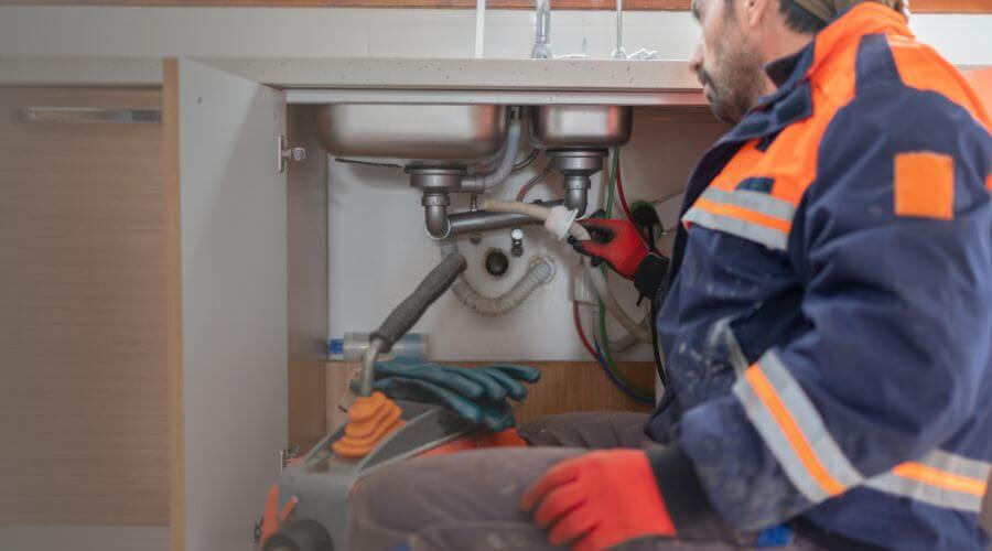Professional slab leak plumber services in San Diego, TX